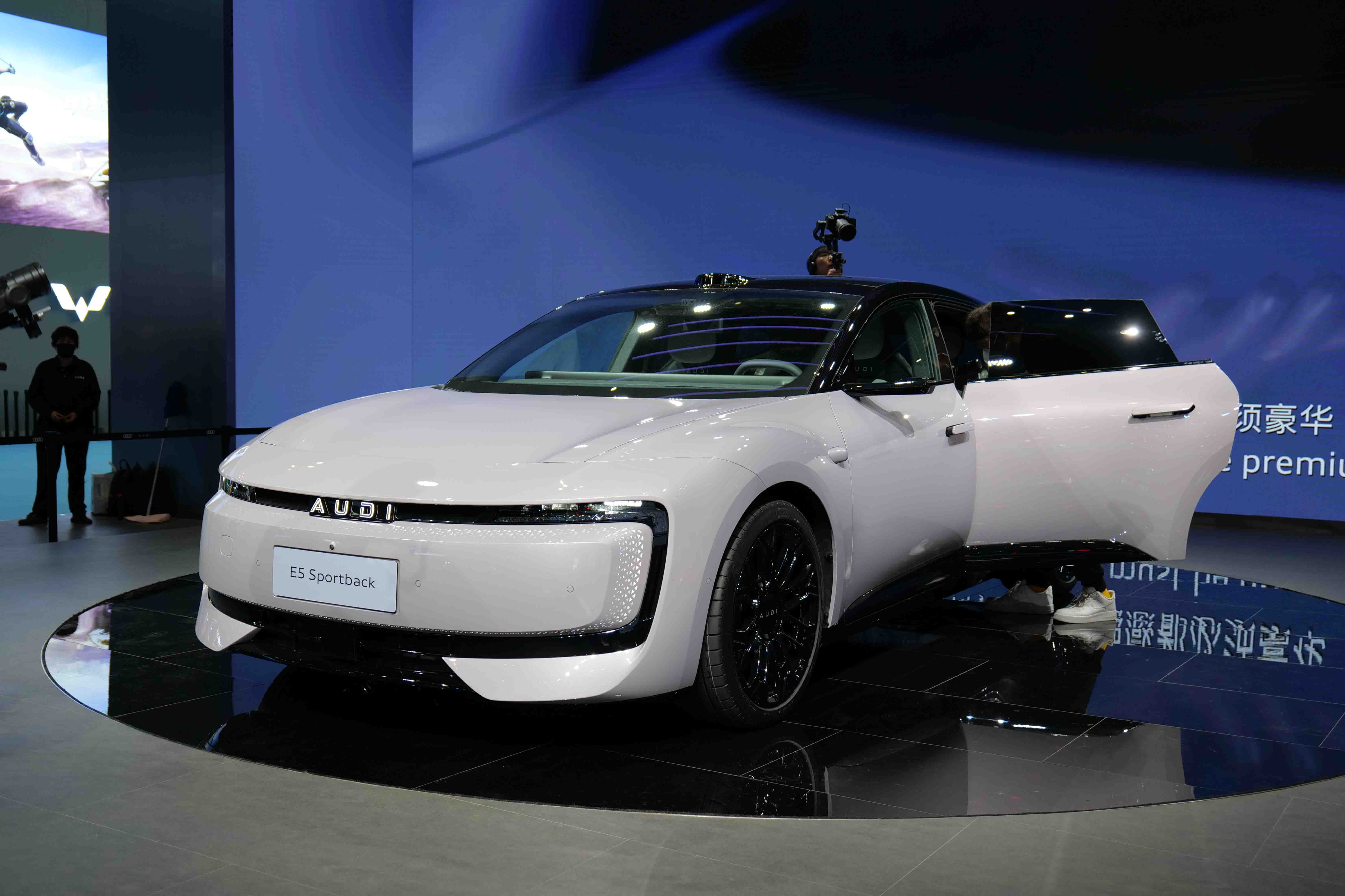 奥迪E5 Sportback：上海车展上的电动化破局之作